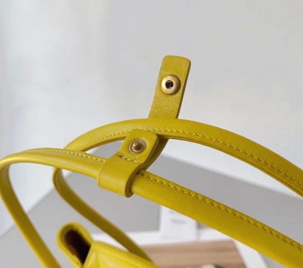 Réplique du sac Bottega Veneta Arco Small en cuir intrecciato jaune – Image 5