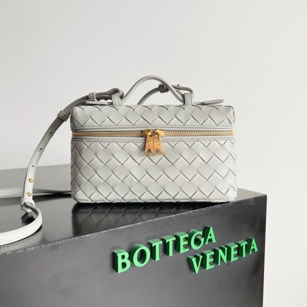 Faux vanity case Bottega Veneta Bang Bang en Ivoire – Image 6