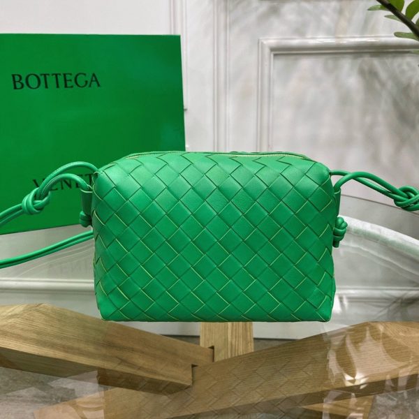 Faux Petit Sac Bottega Veneta Loop en Vert – Image 5