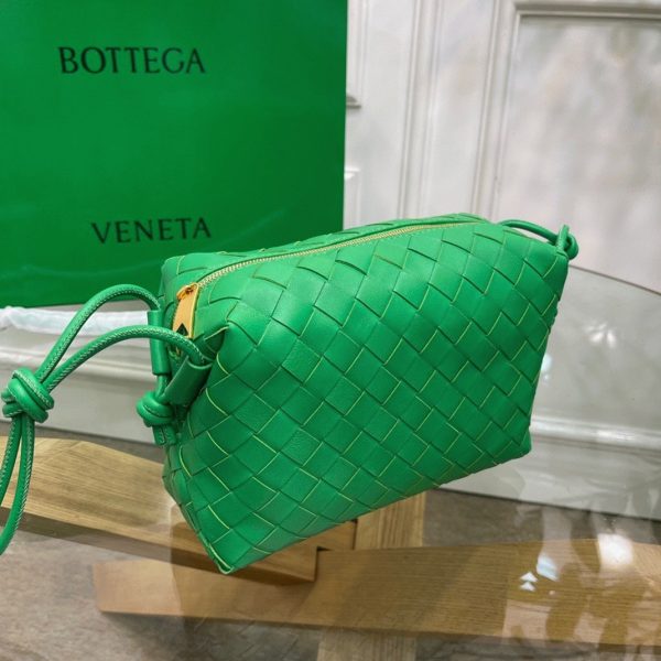 Faux Petit Sac Bottega Veneta Loop en Vert – Image 4