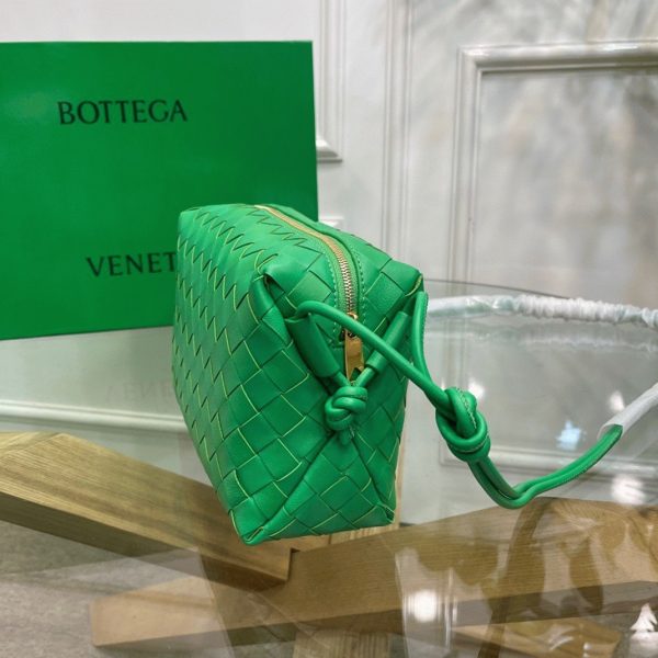 Faux Petit Sac Bottega Veneta Loop en Vert – Image 2