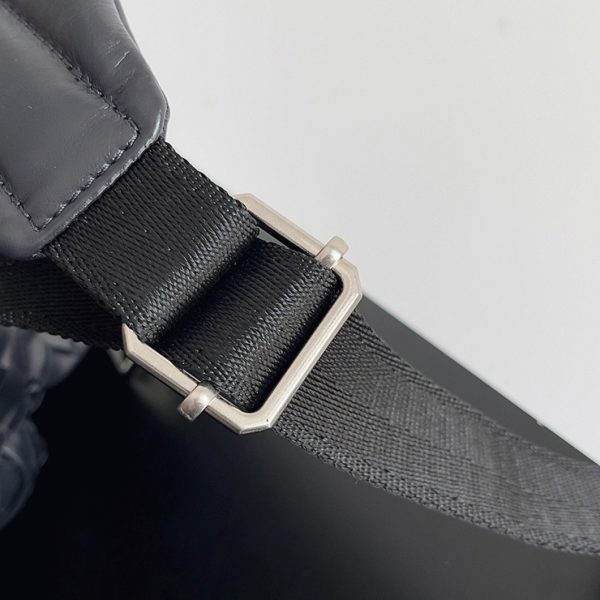 Réplique Bottega Veneta Small Backpack en Bleu Foncé – Image 9