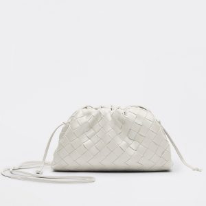 Faux sac Bottega Veneta Mini Pouch avec bandoulière en Blanc