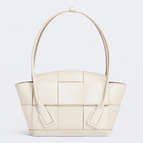 Fausse Bottega Veneta Arco Small en cuir intrecciato blanc
