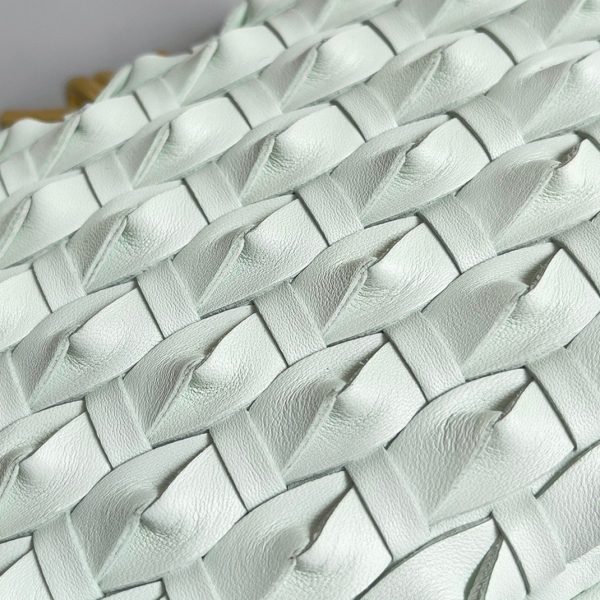 Fausse Bottega Veneta Knot Minaudiere Clutch en Glacier – Image 7