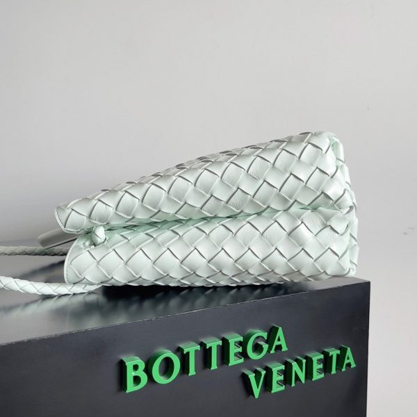 Réplique sac Bottega Veneta Andiamo moyen en Glacier – Image 5
