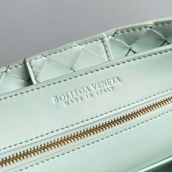 Réplique sac Bottega Veneta Andiamo moyen en Glacier – Image 3