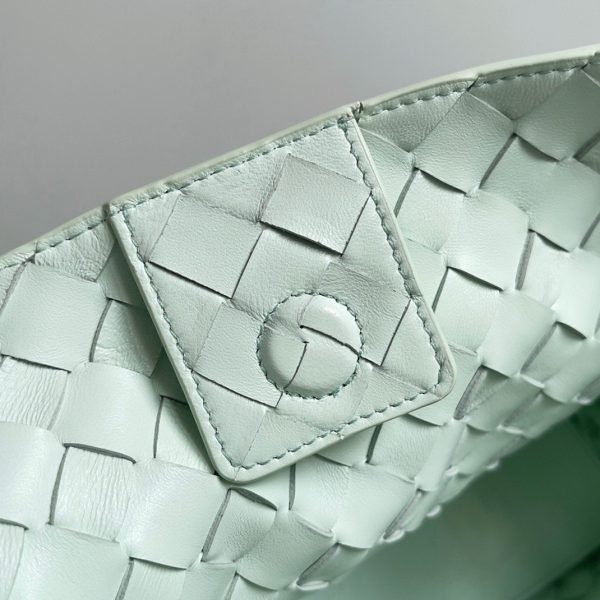 Réplique sac Bottega Veneta Andiamo moyen en Glacier – Image 2