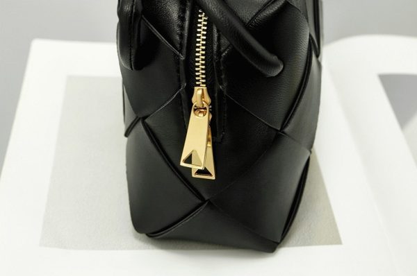 Réplique petit sac Bottega Veneta Cassette Camera en Noir – Image 6