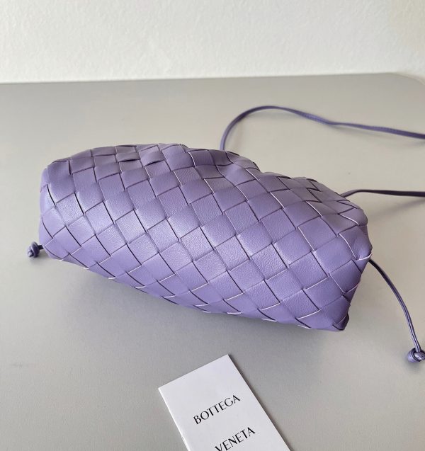 Contrefaçon sac Bottega Veneta Mini Pouch avec bandoulière en Wisteria – Image 7