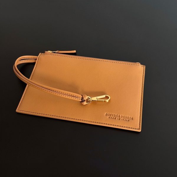 Fausse Bottega Veneta Cabat Mini en cuir d’agneau intrecciato caramel – Image 10