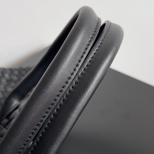Fausse Bottega Veneta Cabat Medium en cuir d’agneau intrecciato noir – Image 8
