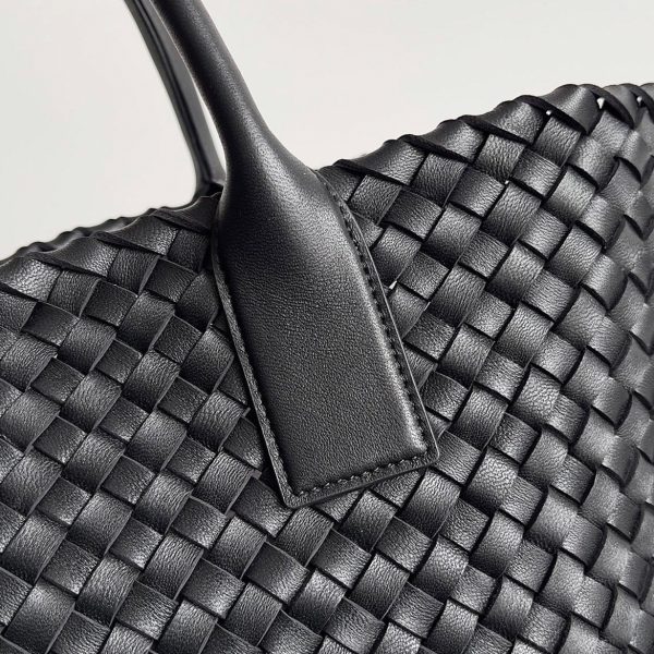 Fausse Bottega Veneta Cabat Medium en cuir d’agneau intrecciato noir – Image 7
