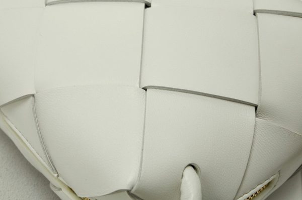 Faux mini sac Bottega Veneta Cassette Camera en Blanc – Image 9