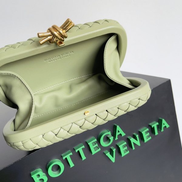Faux minaudière Bottega Veneta Knot en Travertine – Image 6