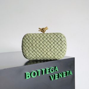 Faux minaudière Bottega Veneta Knot en Travertine