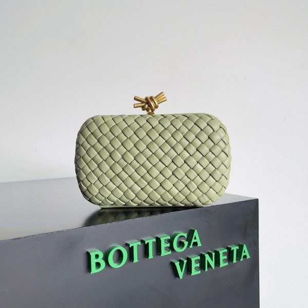 Faux minaudière Bottega Veneta Knot en Travertine