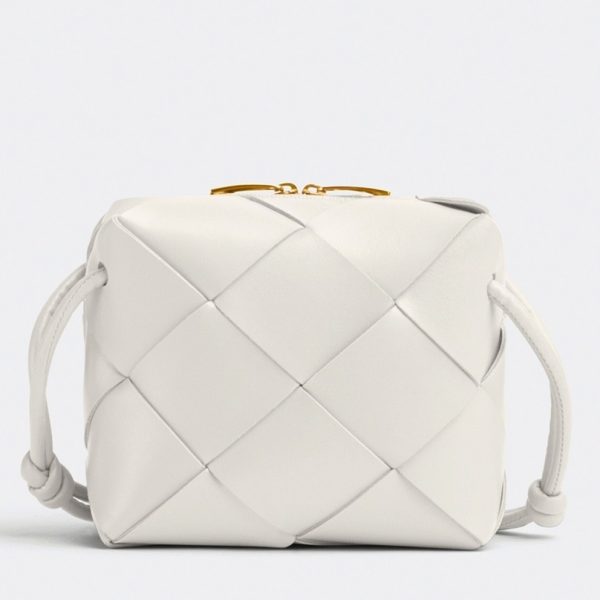 Faux mini sac Bottega Veneta Cassette Camera en Blanc