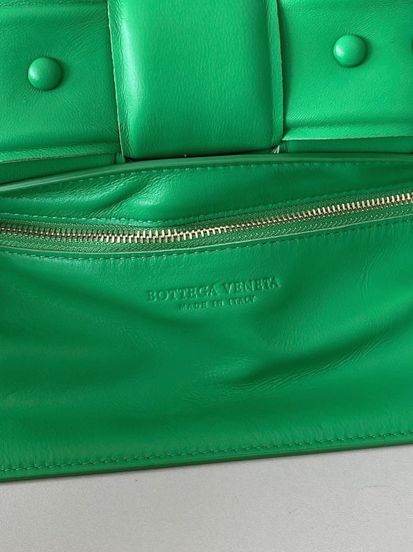 Réplique du sac Bottega Veneta Chain Cassette en Parakeet – Image 9