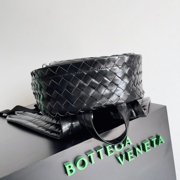 Fausse Bottega Veneta Medium Backpack en Noir – Image 3