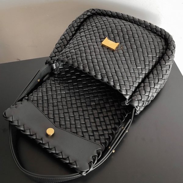 Contrefaçon Bottega Veneta Cobble Small Bag en Noir – Image 10