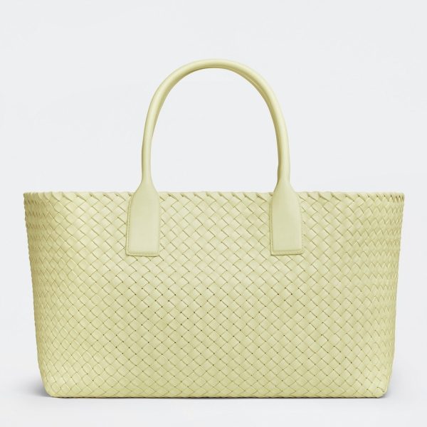 Contrefaçon du sac Bottega Veneta Cabat Medium en cuir d’agneau intrecciato citron
