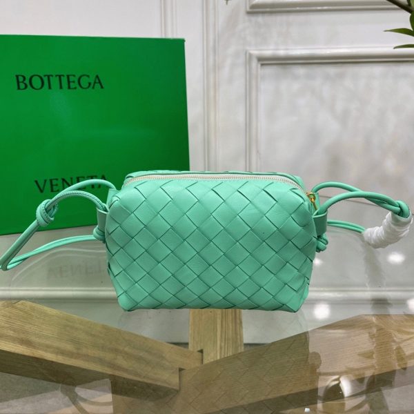 Faux Mini Sac Bottega Veneta Loop en Fontaine – Image 9