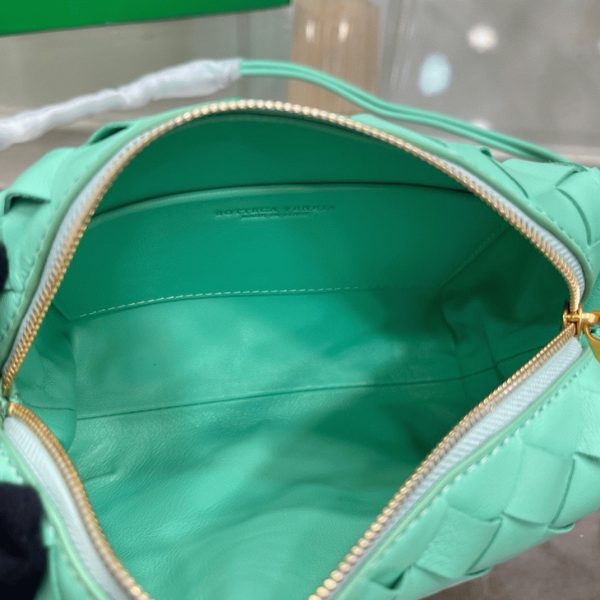 Faux Mini Sac Bottega Veneta Loop en Fontaine – Image 6
