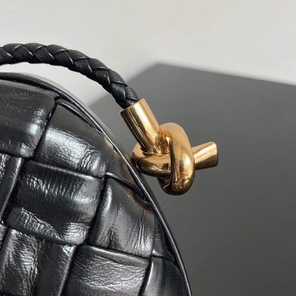 Fausse Bottega Veneta Knot Minaudiere sur Bandoulière en Cuir Intreccio Foulard Noir – Image 7