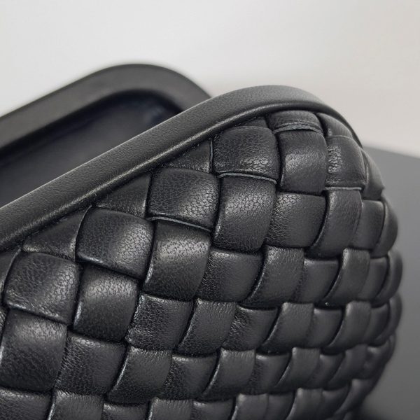 Faux minaudière Bottega Veneta Knot en Noir – Image 8