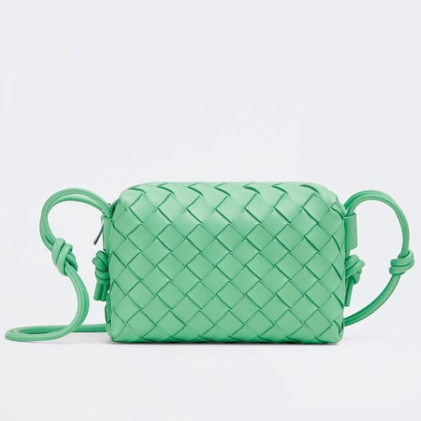 Faux Mini Sac Bottega Veneta Loop en Fontaine