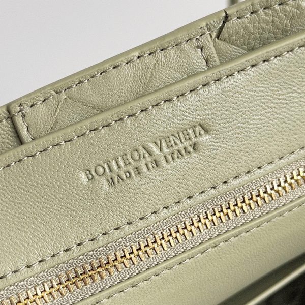 Faux petit sac Bottega Veneta Andiamo en Travertine – Image 9
