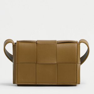 Réplique du sac Bottega Veneta Candy Cassette en Acorn