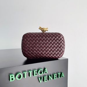Réplique minaudière Bottega Veneta Knot en Bordeaux