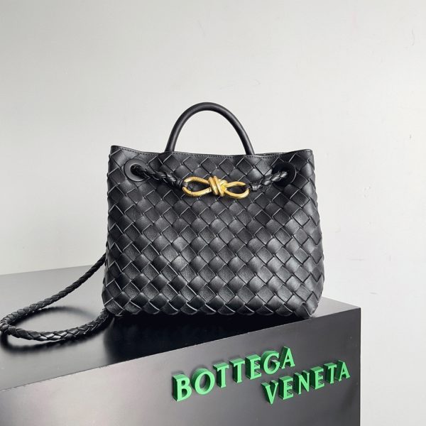 Réplique petit sac Bottega Veneta Andiamo en Noir – Image 4