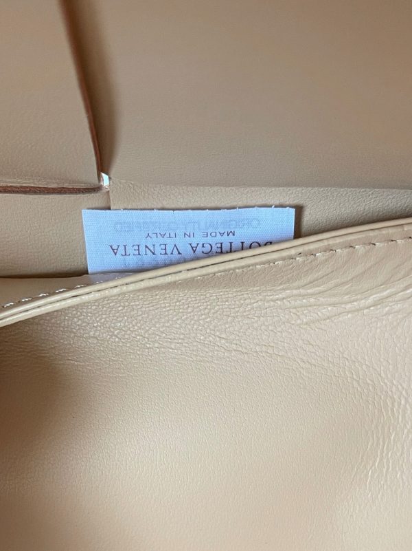 Fausse Bottega Veneta Arco Small Tote en Érable – Image 4