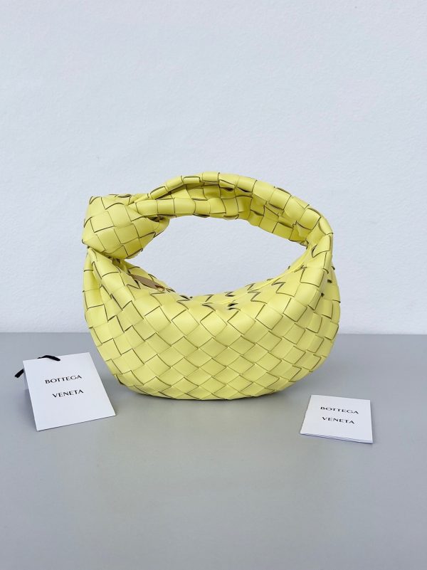 Contrefaçon Mini Sac Bottega Veneta BV Jodie en Lanterne – Image 7