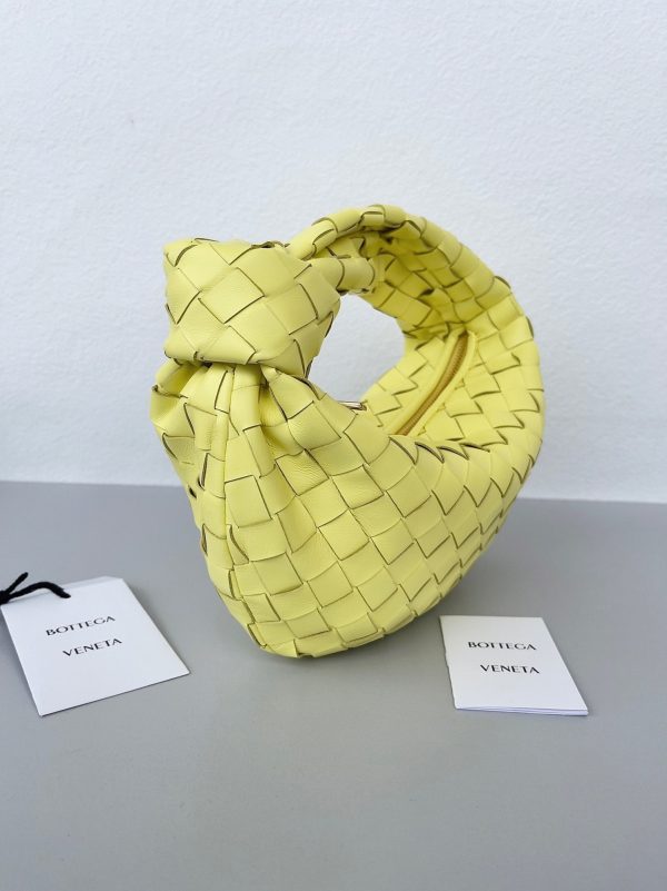 Contrefaçon Mini Sac Bottega Veneta BV Jodie en Lanterne – Image 6