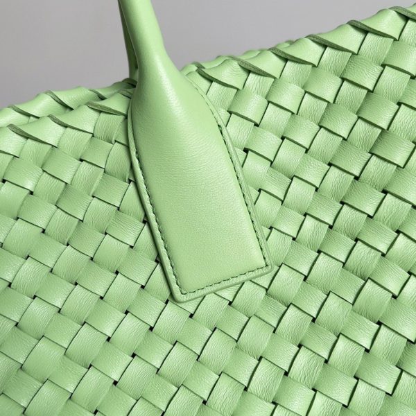 Réplique du sac Bottega Veneta Cabat Medium en Pistachio – Image 5