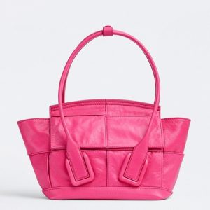 Contrefaçon précédente du sac Bottega Veneta Arco Mini en rose