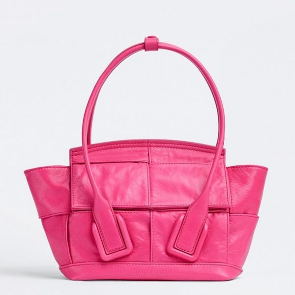 Contrefaçon précédente du sac Bottega Veneta Arco Mini en rose