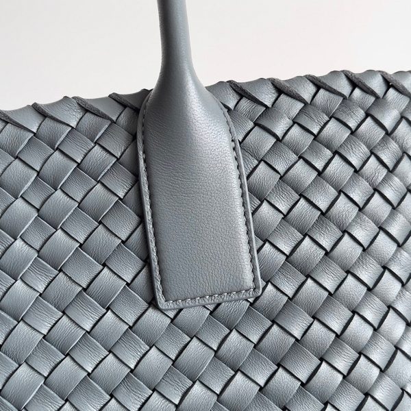Fausse Bottega Veneta Cabat Medium en cuir d’agneau intrecciato Thunder – Image 8