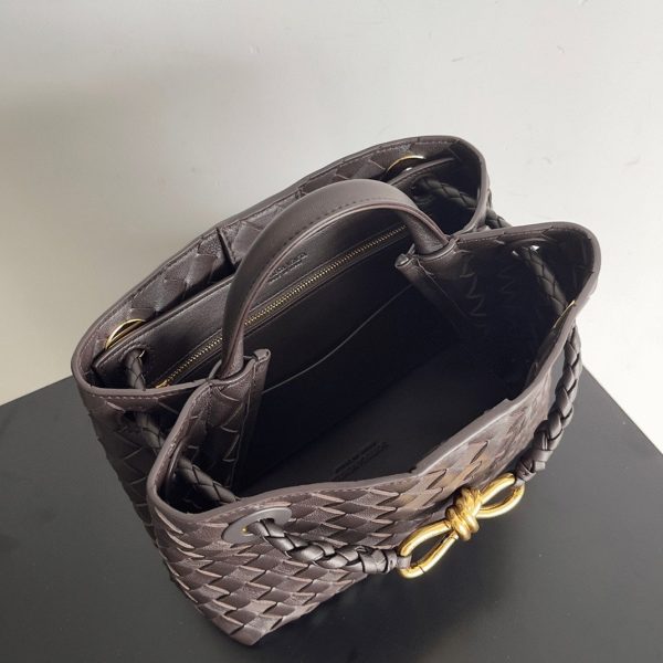 Contrefaçon petit sac Bottega Veneta Andiamo en Fondant – Image 9
