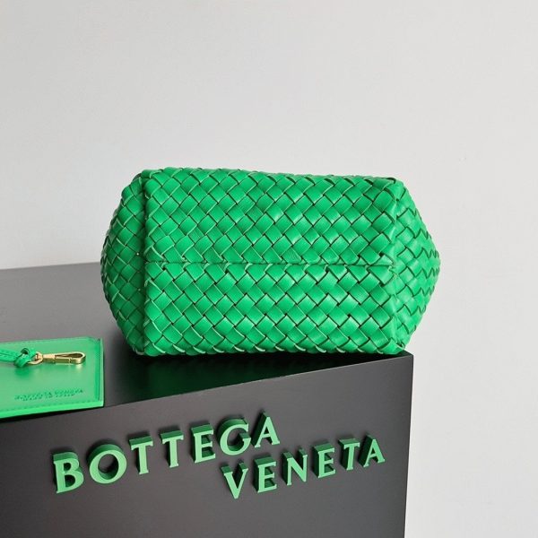 Fausse Bottega Veneta Cabat Mini en cuir d’agneau intrecciato vert – Image 5