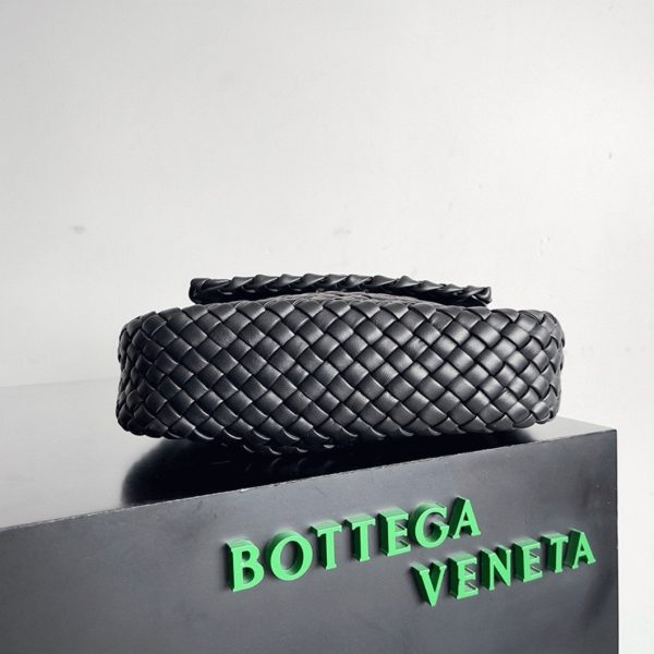 Contrefaçon Bottega Veneta Cobble Small Bag en Noir – Image 6