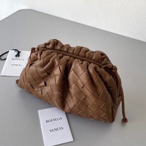 Faux Mini Pochette Bottega Veneta avec Sangle en Caramel