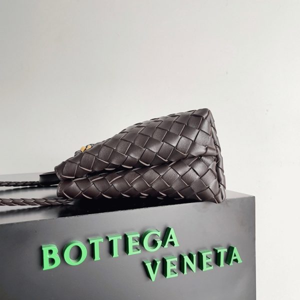 Contrefaçon petit sac Bottega Veneta Andiamo en Fondant – Image 7