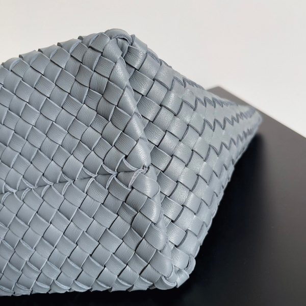 Fausse Bottega Veneta Cabat Medium en cuir d’agneau intrecciato Thunder – Image 4