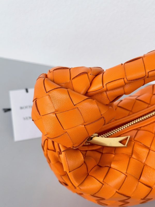Faux Mini Sac Bottega Veneta BV Jodie en Orange – Image 4