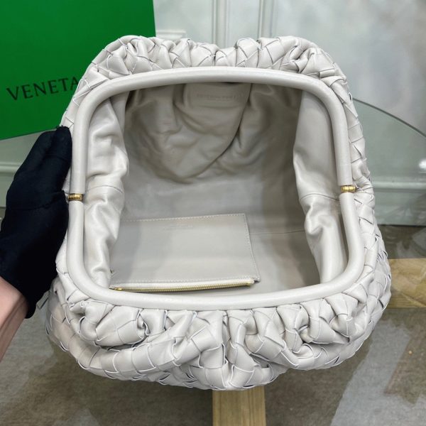 Faux grand sac Bottega Veneta Pouch Clutch en Blanc – Image 6
